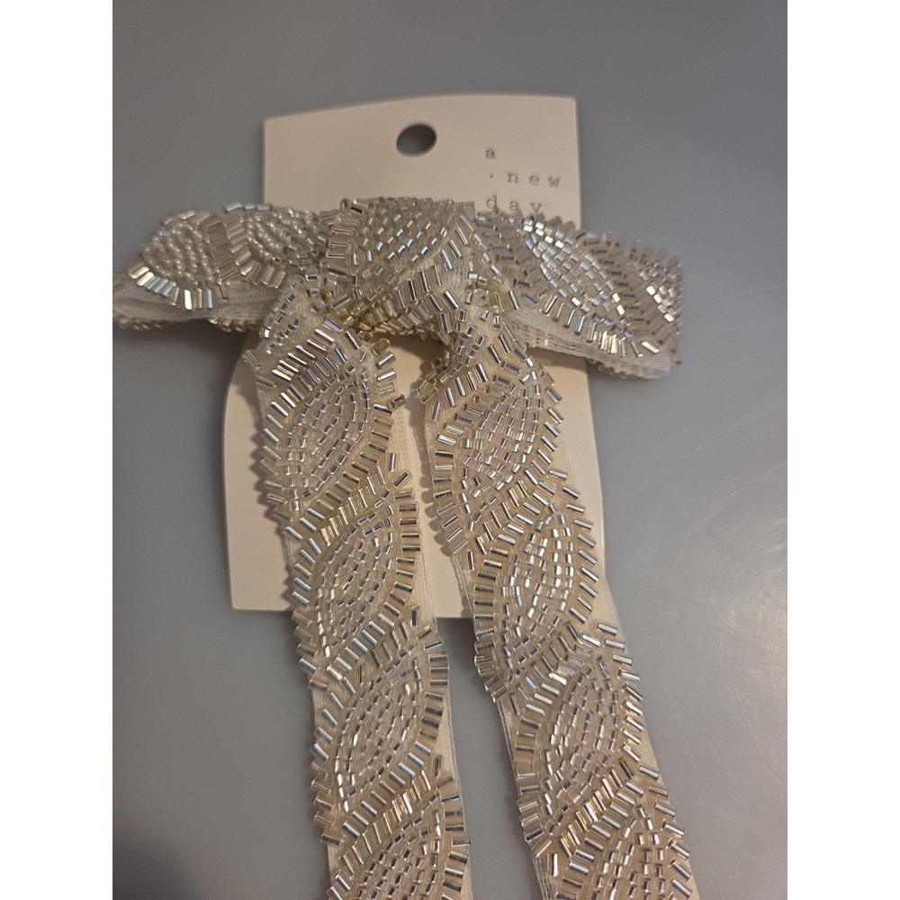 Women's Silver Beaded Hair Bow Clip– Formal Elegant Accessory Barrette Style-New - Picture 3 of 3